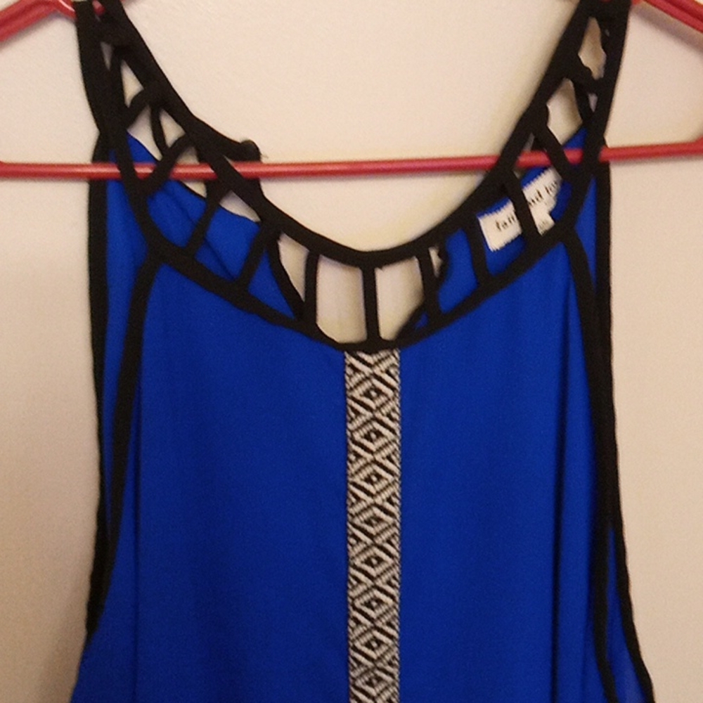 Sleeveless blouse